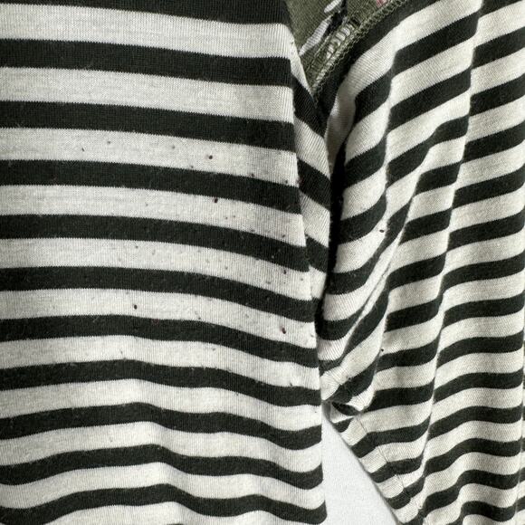 Maurices Tunic Top Womens Size L Green White Striped Rayon Blend PILLING - Picture 3 of 9